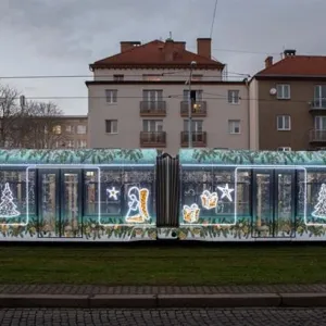 Vánoční tramvaj v Plzni mění jízdní řád