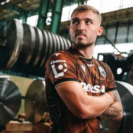 Viktoria Plzeň představila nový venkovní dres. Symbolizuje tvrdou práci, pot i vítězství