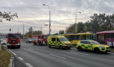 V Plzni se srazily tramvaje, přes 30 lidí utrpělo zranění