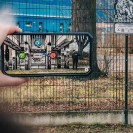 Plzeň má stezku s rozšířenou realitou. Je zaměřena na prevenci kriminality
