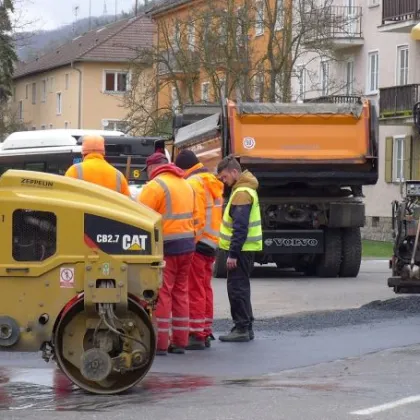 V Karlových Varech začínají opravy výtluků