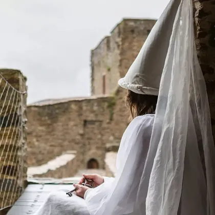 Na hradě Velhartice se zjevuje Bílá paní