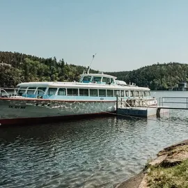 Parník na přehradě Hracholusky zkrátil svoji trasu