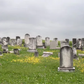 Britské město zvažuje dražší hroby pro obézní