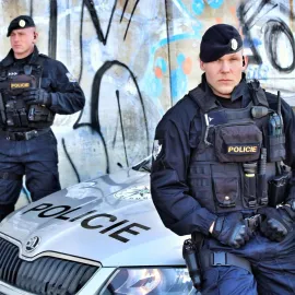 V Karlovarském kraji stále chybí policisté