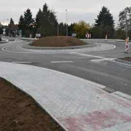 V Plzni je nový kruhový objezd
