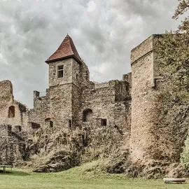 Blíží se sezóna hradů a zámků. Kam vyrazit na výlet v západních Čechách?